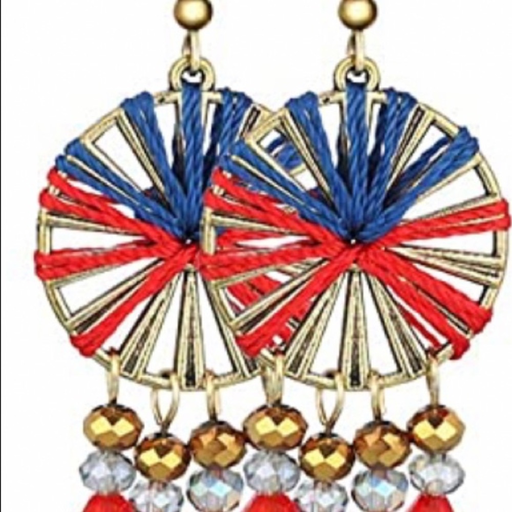 Beautiful lightweight dangling earrings (NEW)